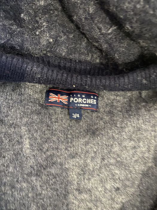 Casaco lion of porches