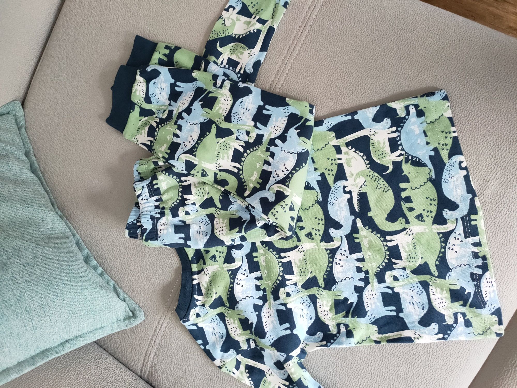 Piżamka chłopięca roz 92 /98 Primark