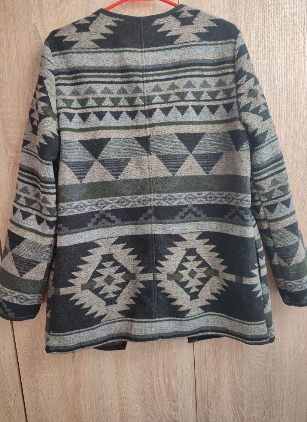 Narzutka sweter rozmiar L