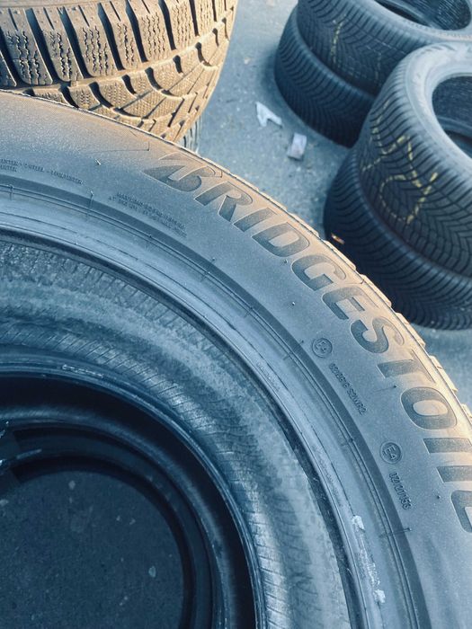 235 55 19 Bridgestone LM005 2023 Зима