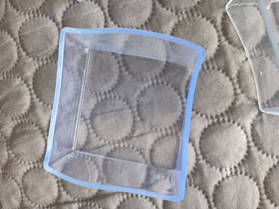 Protetores de pés de mesa ou