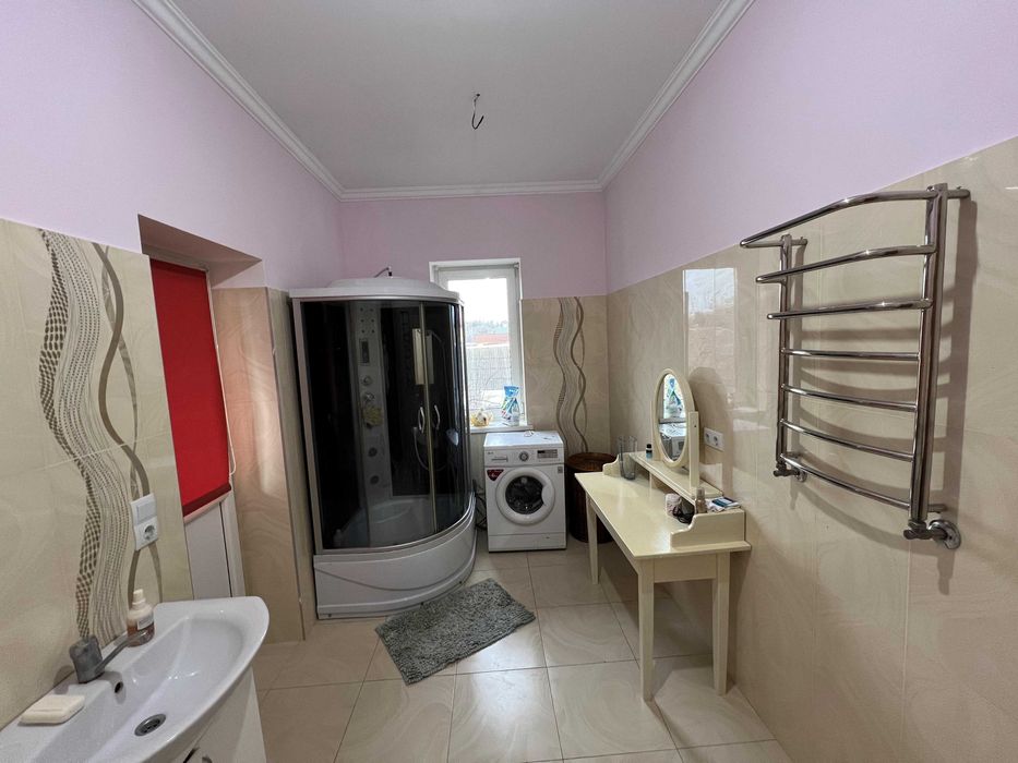 Продаж двоповерхового будинку вул. Надпільна