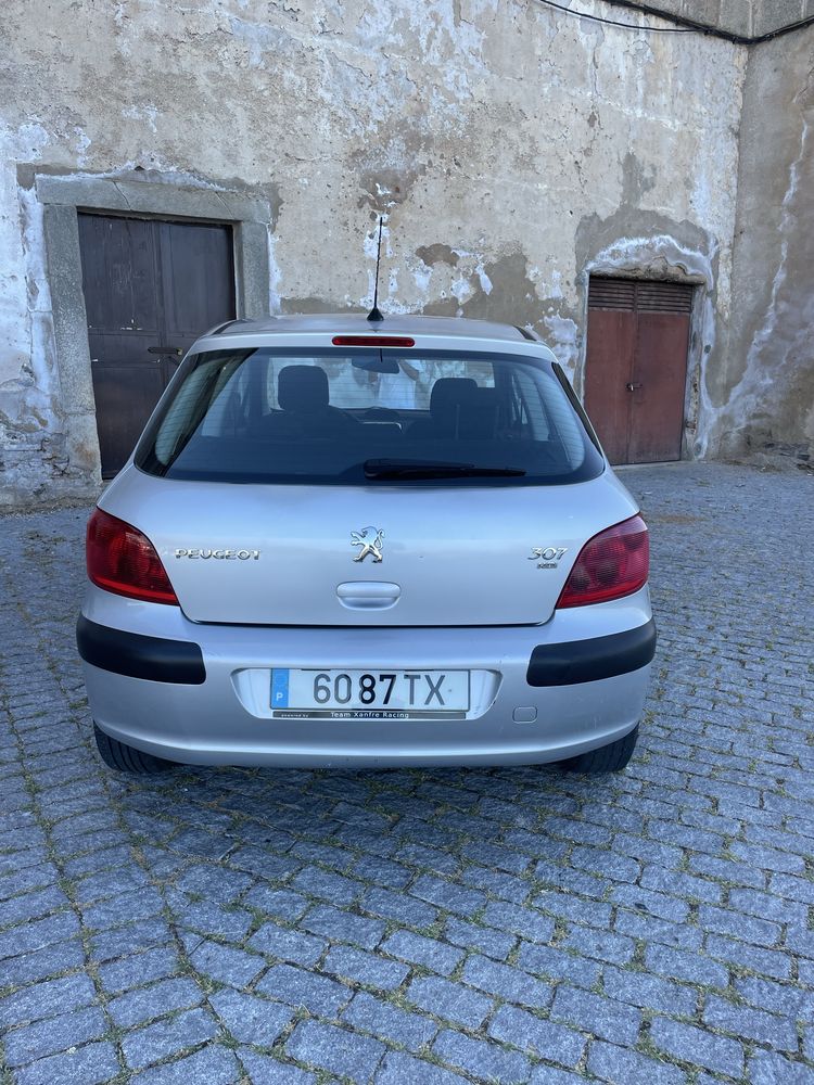 Peugeot 307 1.4 Hdi  a Gasóleo – 3 Portas – 2002
