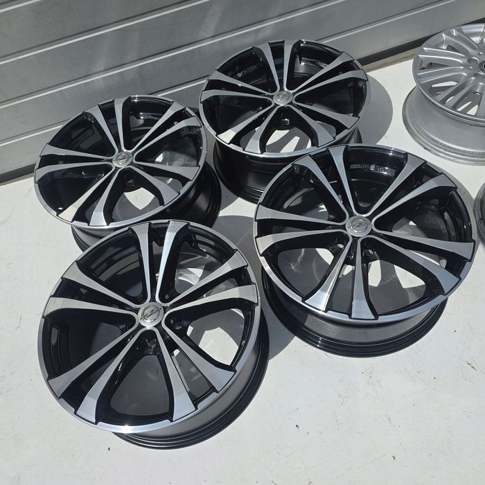 Opel Astra H Vectra Signum Zafira Meriva 5x110 ET35 18'' 8J 4X