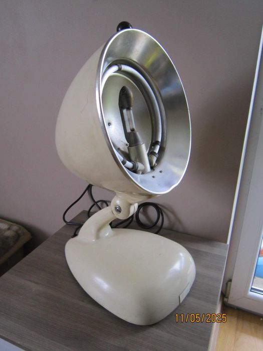 Stara Polska lampa Famed szpitalna-medyczna kwarcowa