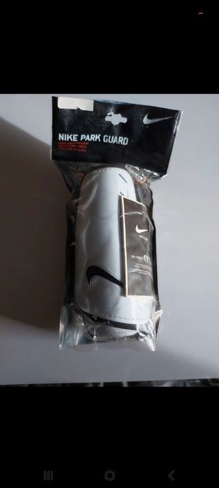 Nike Park Guard Caneleiras