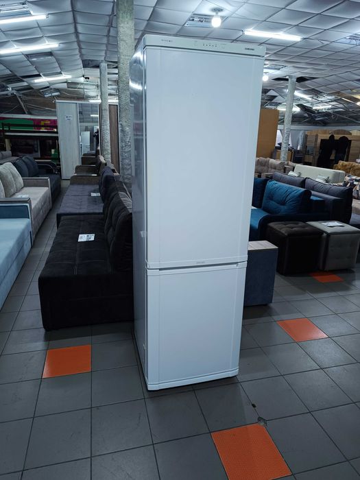 Двокамерний холодильник Samsung RL39SBSW