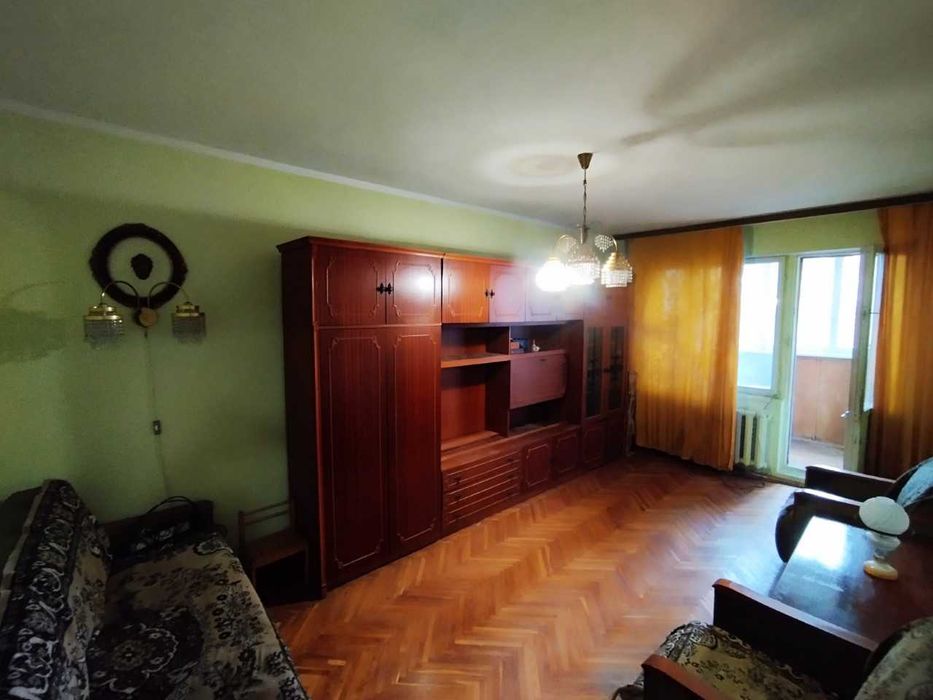 Продаж 3-кім   Автозаводська 39  Бережанська  Оболонський район