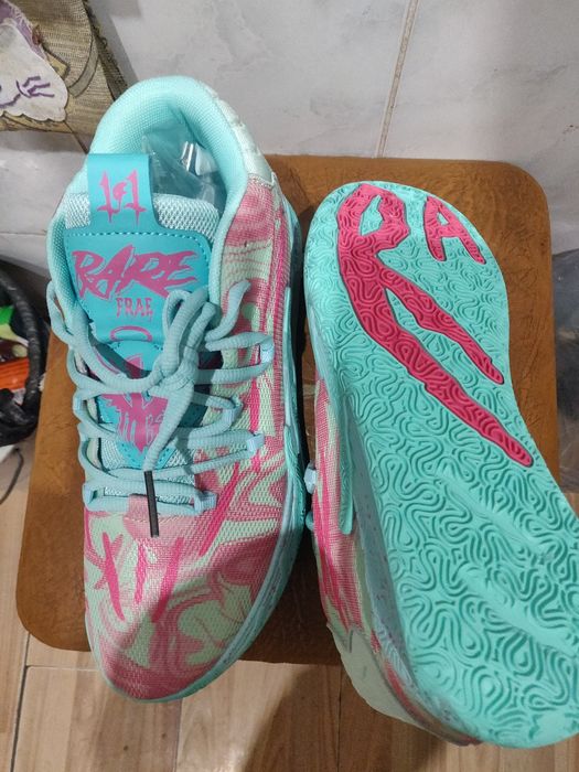 Баскетбольні кросівки