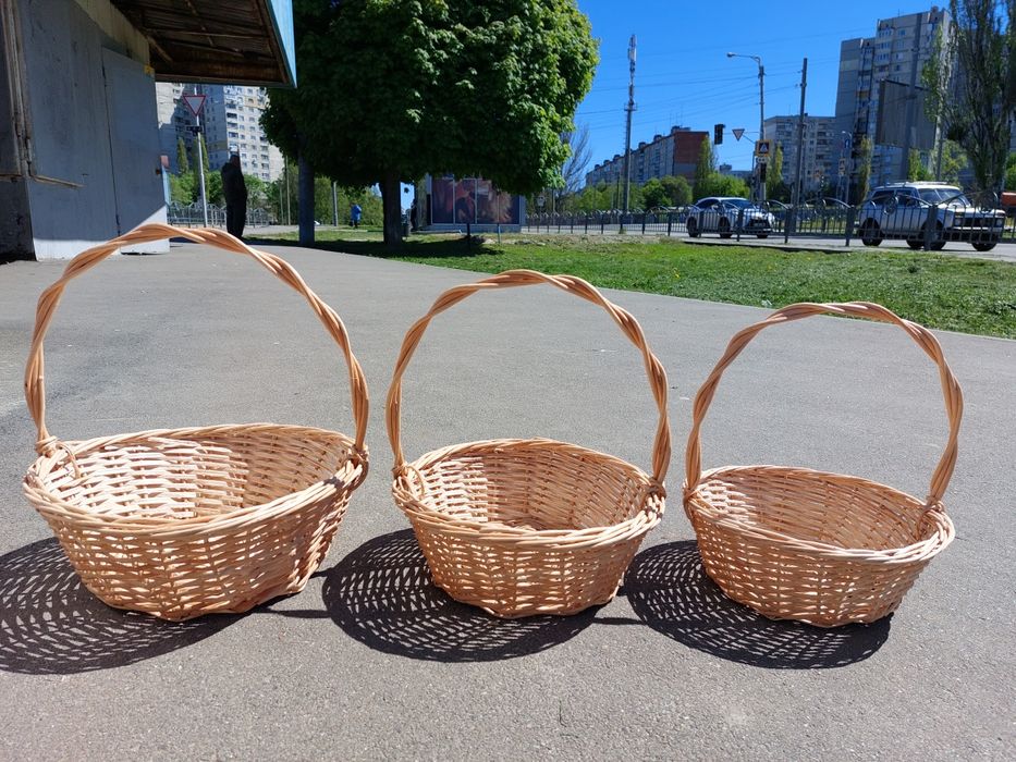 Корзина плетёная из лозы