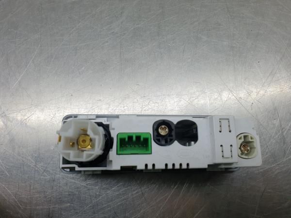 Módulo USB / AUX / IPOD JAGUAR XE (X760)