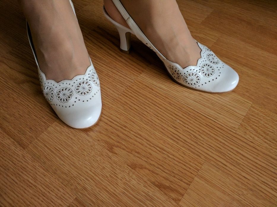 Босоножки 38р.Кожа.