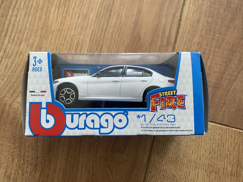 Model Auta Alfa Romeo Giulia 1:43 Burago