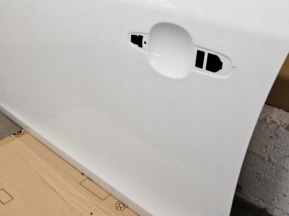 Drzwi lewy przód volvo V60 S60 2010--2017 /614-46