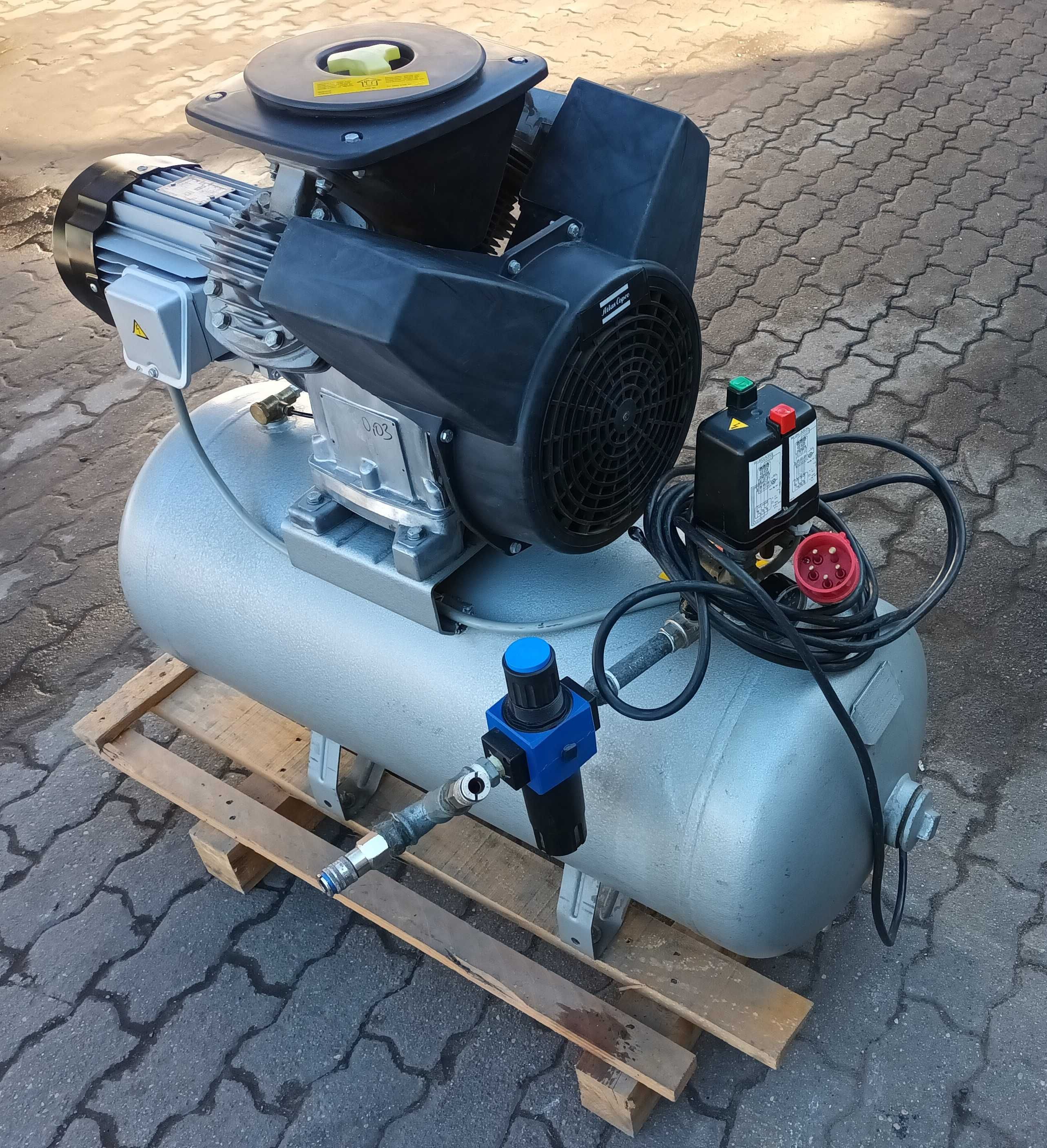 Idealny jak nowy Kompresor Atlas Copco 120l 10BAR 3KW