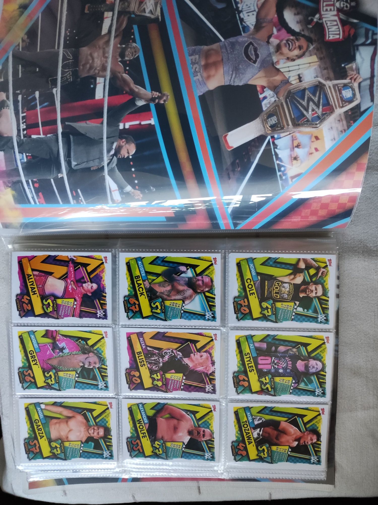 Coleção caderneta WWE Slam Attax 2021 quase completa