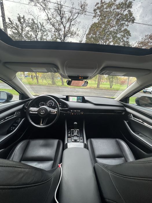 Мазда 3 Mazda 3 21 рік