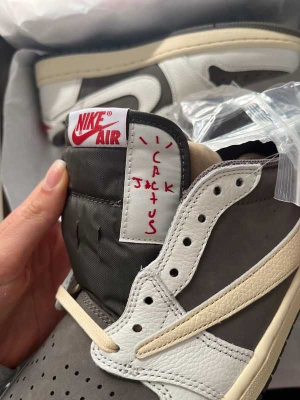 Jordan 1 Retro Low OG SP Travis Scott Reverse MochaR .39