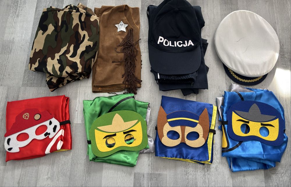 Kostiumy dla chłopca cena za całość