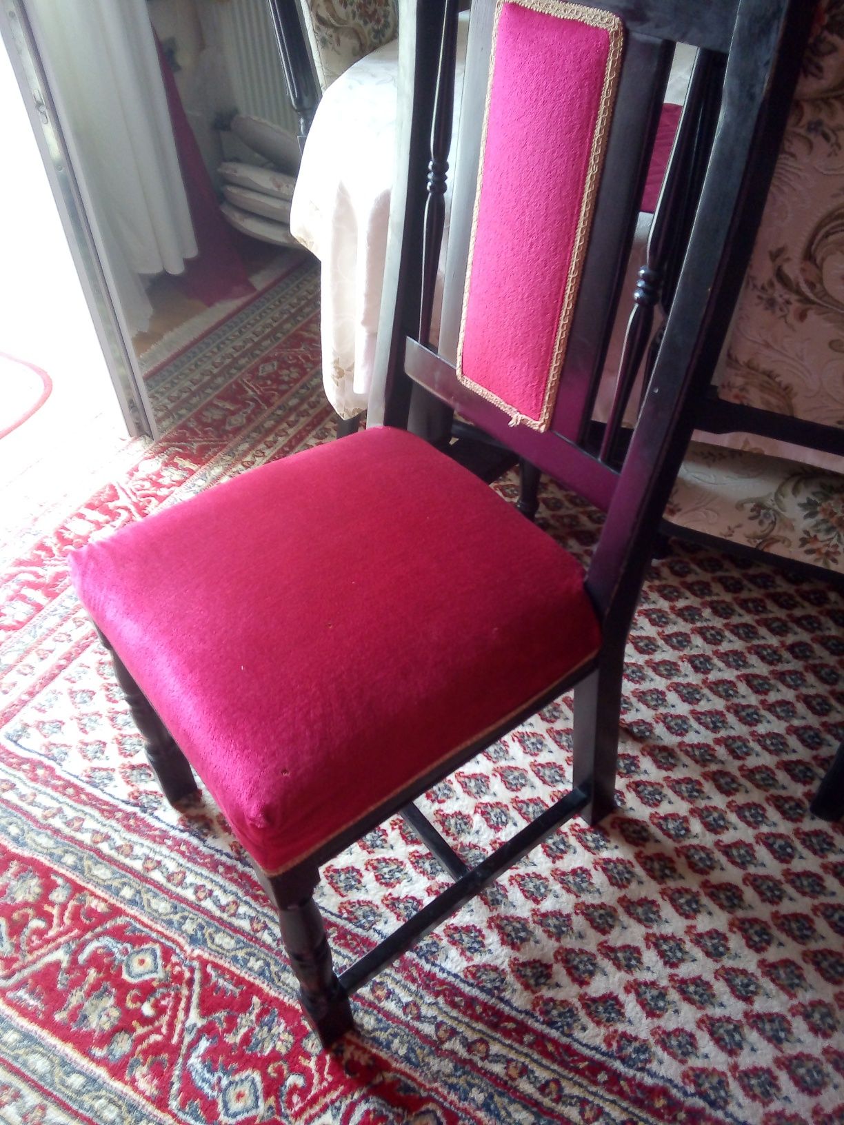 Krzesła tapicerowane 50 zł szt