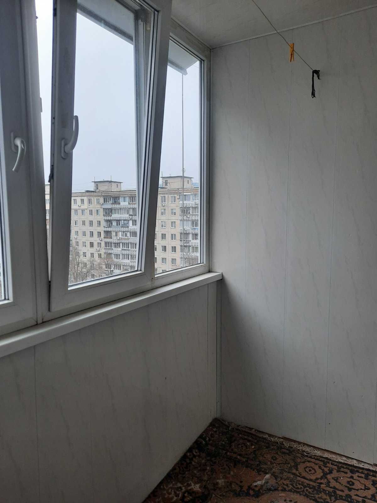 Кондратюка 1  Продам 2х Красный Камень Коммунар Парус