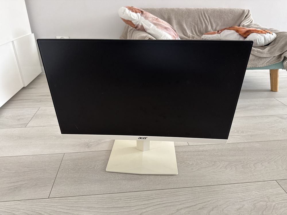 Sprzedam komputer PC procesor i7 + Monitor + Office