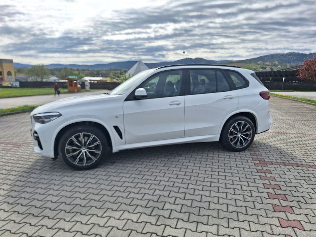 BMW X5 miesięczna rata najmu w kwocie 5 500 zł/m