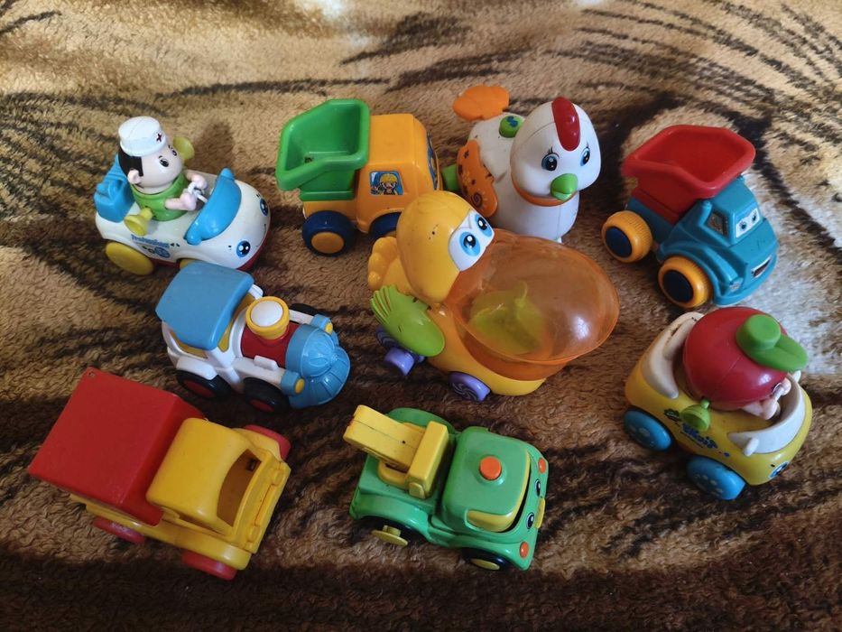 Інерційні дитячі машинки