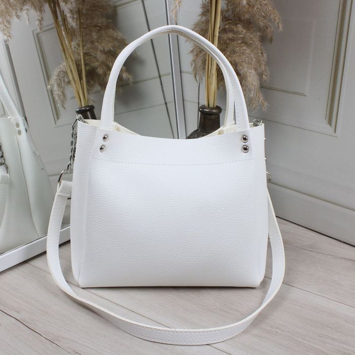 Жіноча біла сумка , стильна зручна сумка, еко шкіра, літня сумка