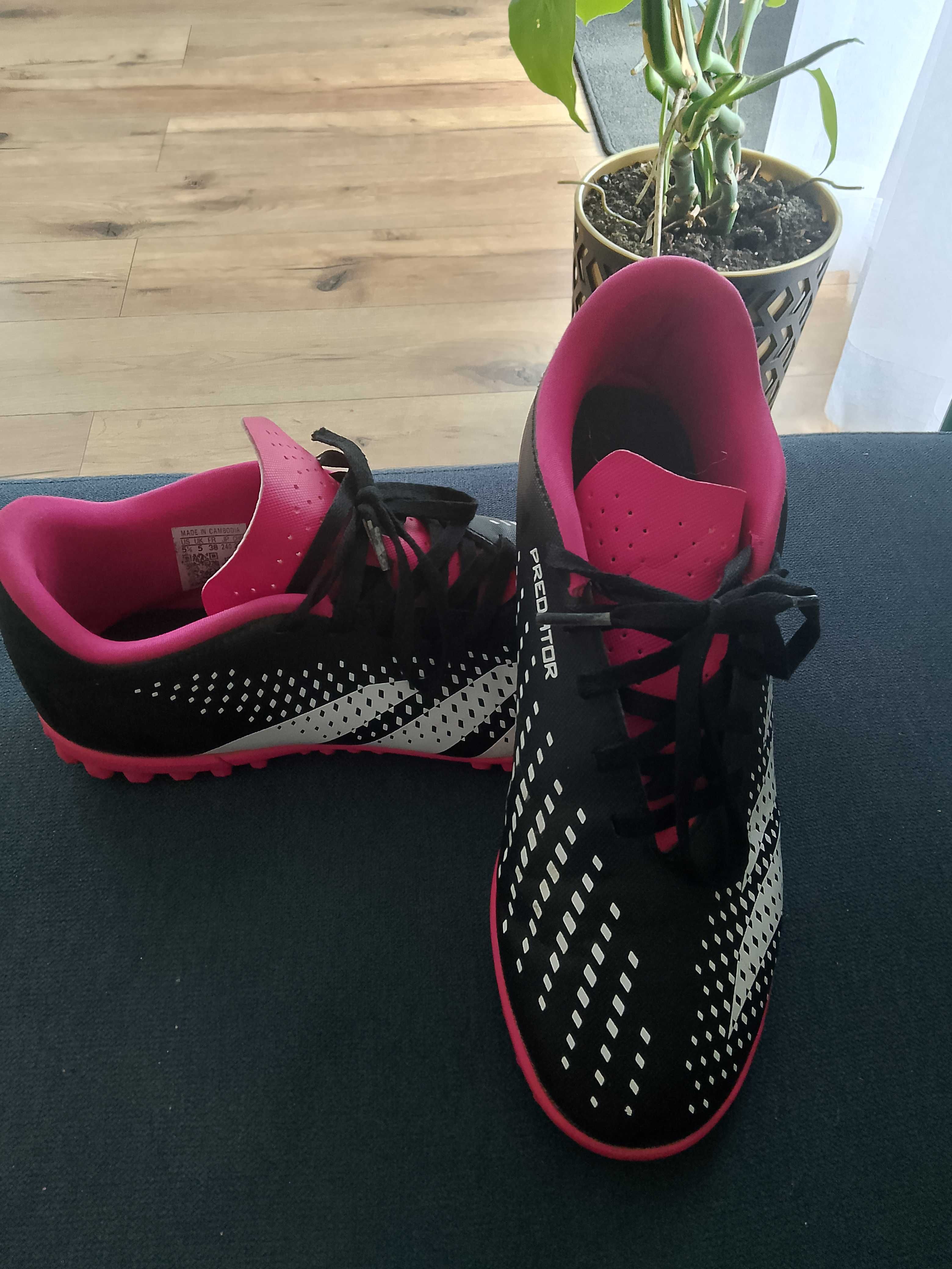 Buty halowe dziewczęce adidas 38