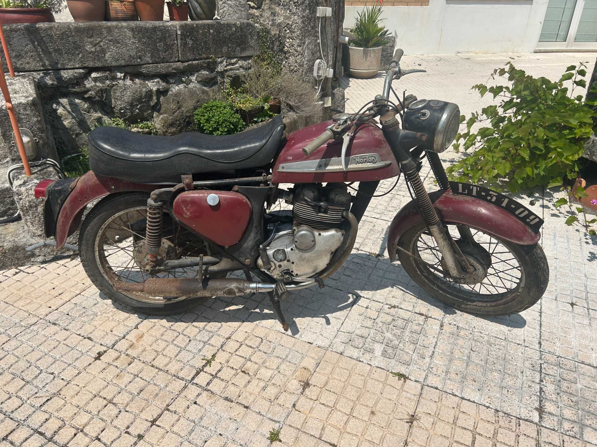 Mota clássica antiga vintage Norton 250 Jubiler