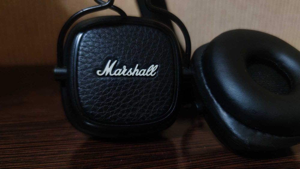 Топовые наушники Marshall major