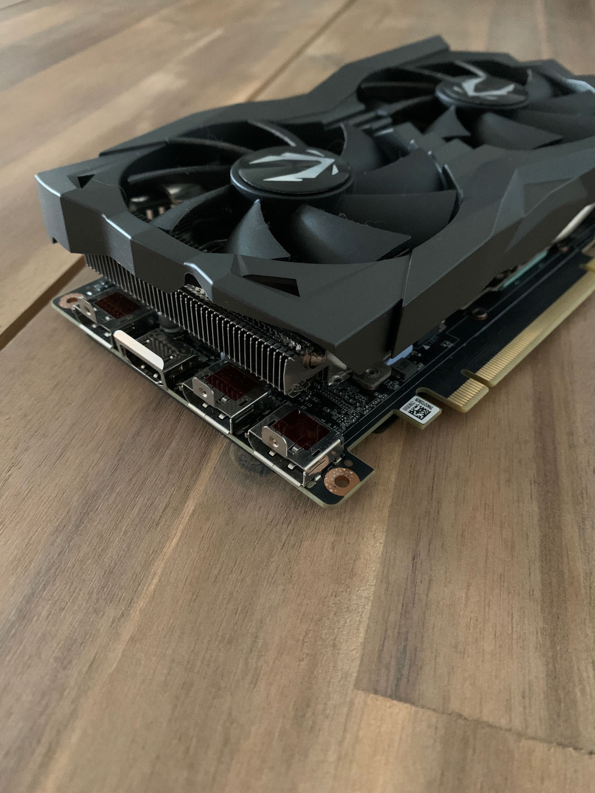 Placa Gráfica NVIDIA Zotac GeForce RTX 2060 Twin fan