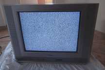 Sprawny, kineskopowy telewizor marki LG
