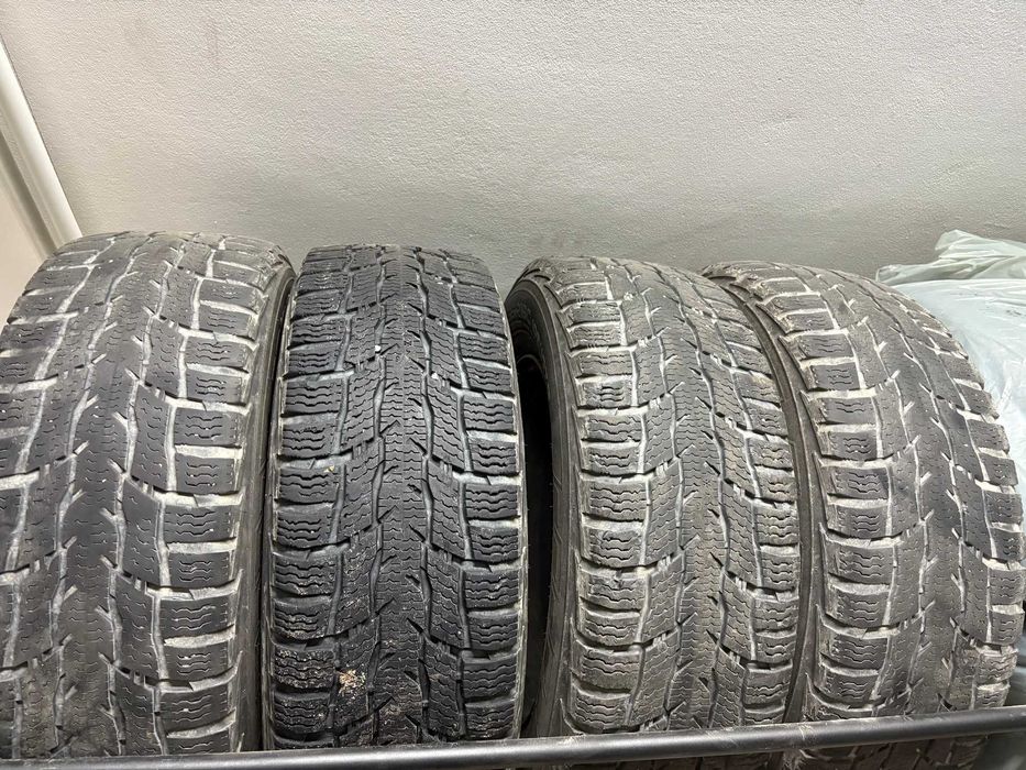 Opony Zimowe Renault Trafic 215/65 R16C