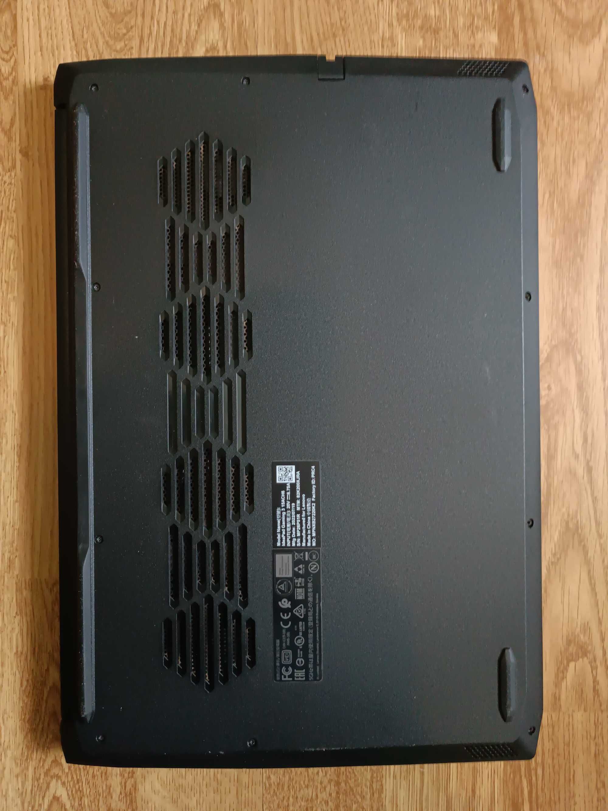 Потужний Ноутбук Lenovo IdeaPad Gaming 3 15ACH6 Black (82K200XJRA)