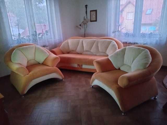 Sofa z funkcją rozkładania plus dwa fotele