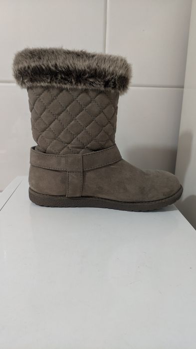 Botas da Stradivarius