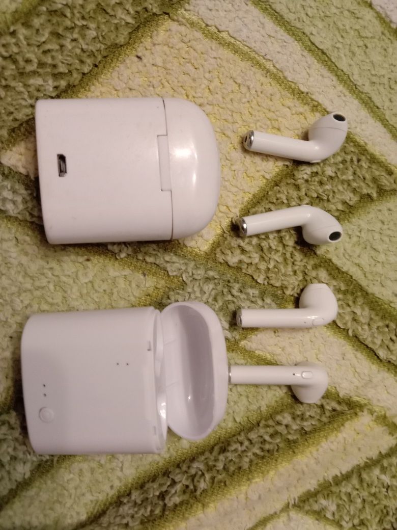 Продам airpods покоління 1