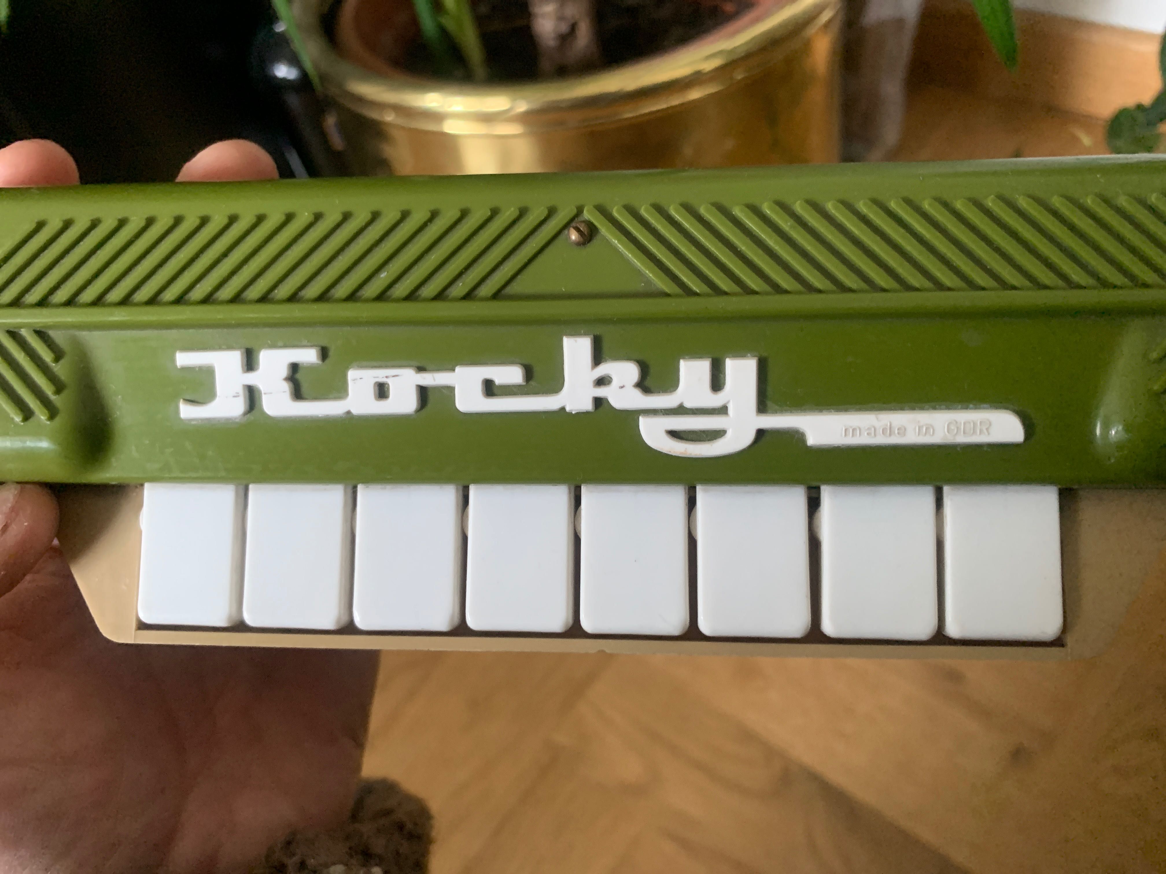 Triola zabawkowa Kocky DDR Harmonijka retro niemiecka z klawiszami
