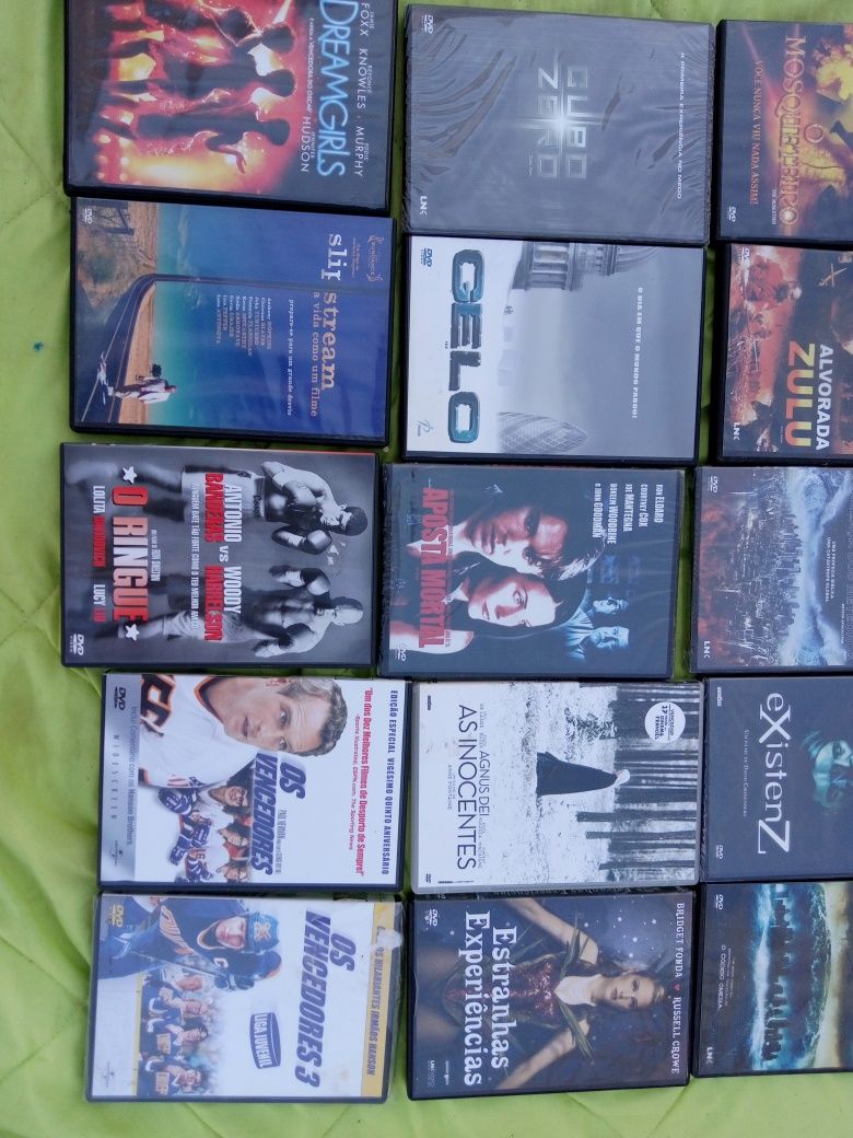 30 DVDs incluindo