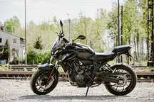Yamaha MT Yamaha MT-07 polski salon stan idealny dodatki LeoVince czarny