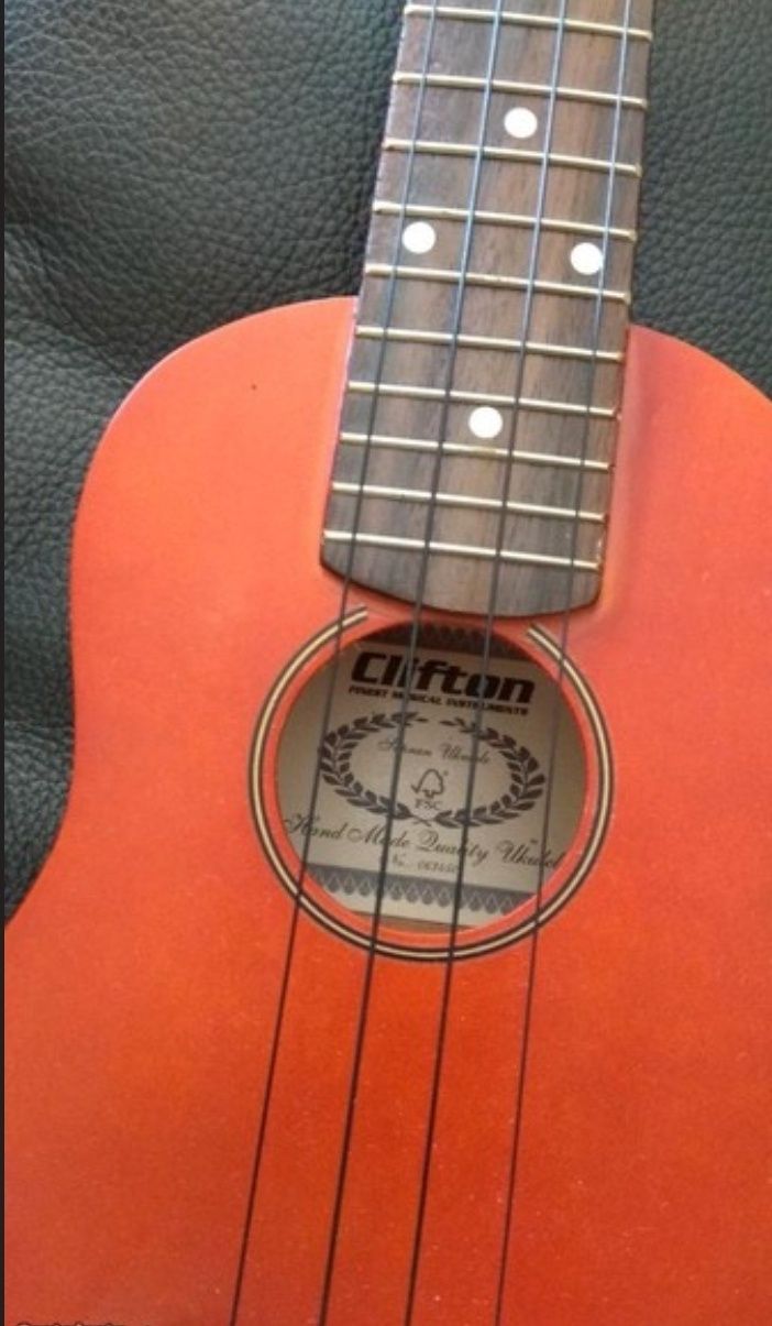 Ukulele soprano CLIFTON