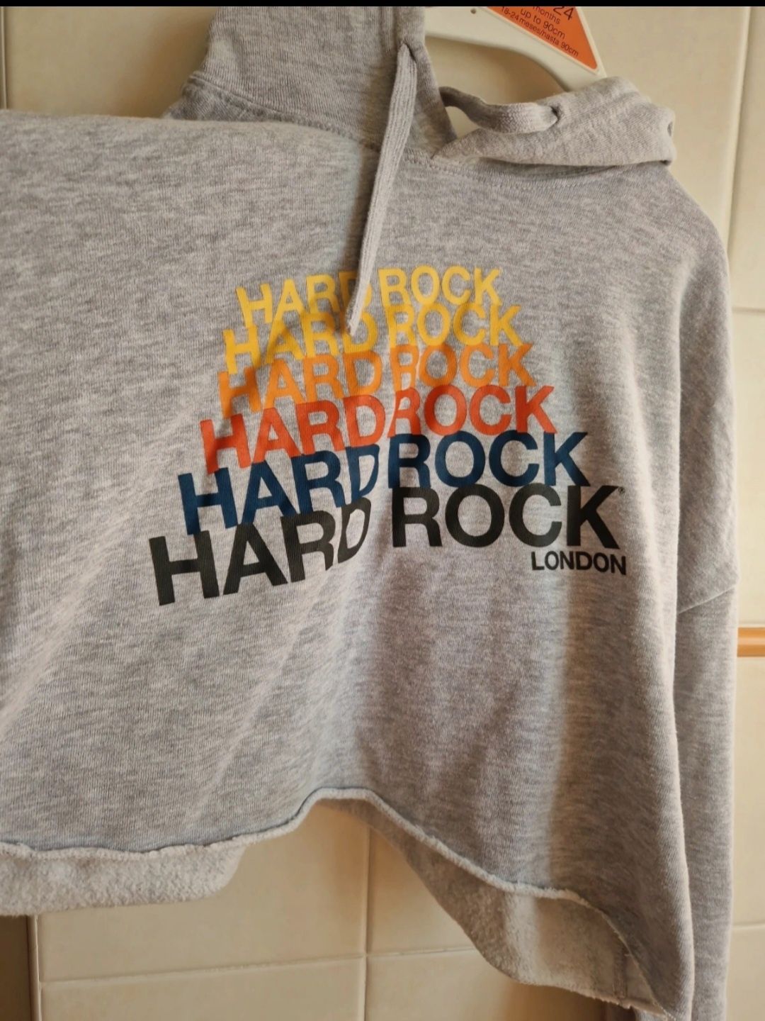 Blusa curta HardRock London cinzento.