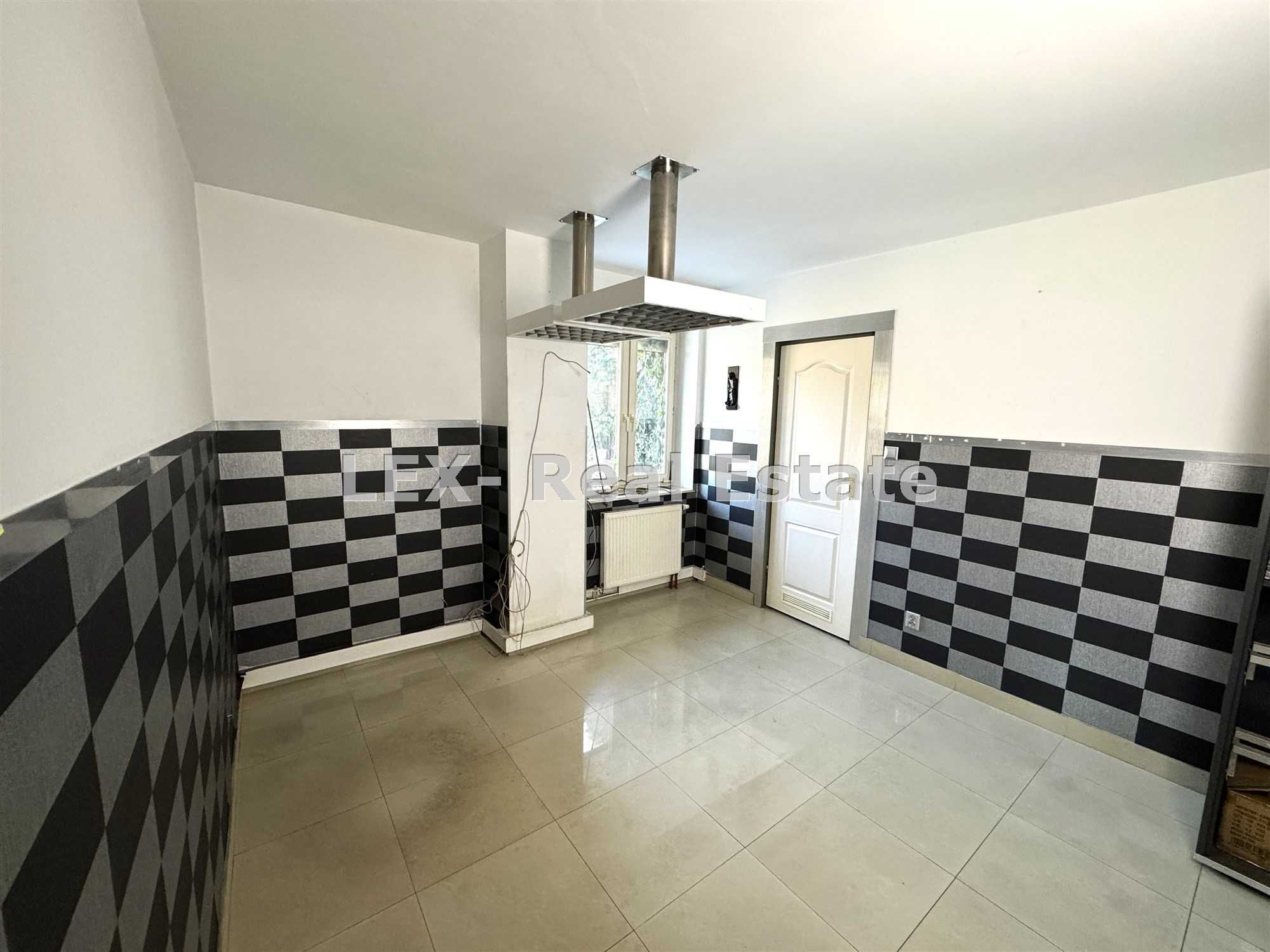 Do wynajęcia lokal biurowy 100 m2 w Pruszkowie.