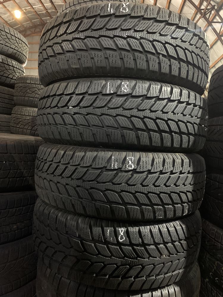 Шины б/у зима 235/65 R17 GT Radial Savero WT