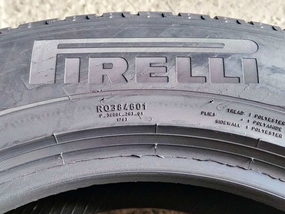 Шини зимові R17 215/65 Pirelli Scorpion Winter