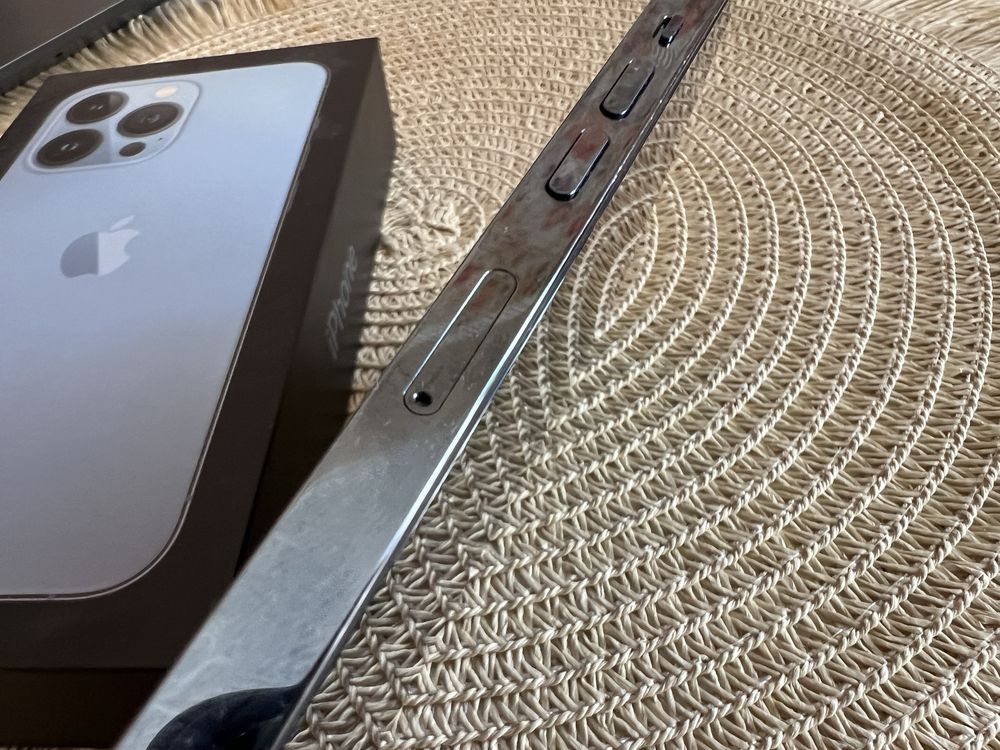 Продам iphone 13pro 256gb