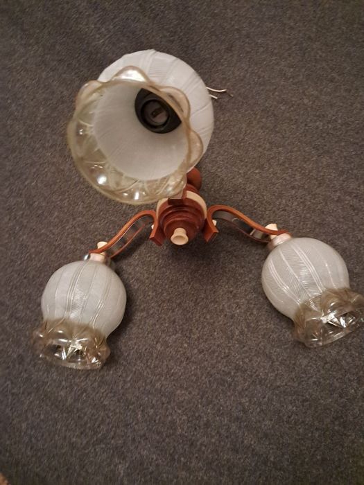 Люстра стельова на три плафона