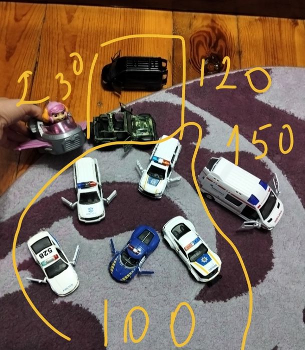 Продам машинки металеві